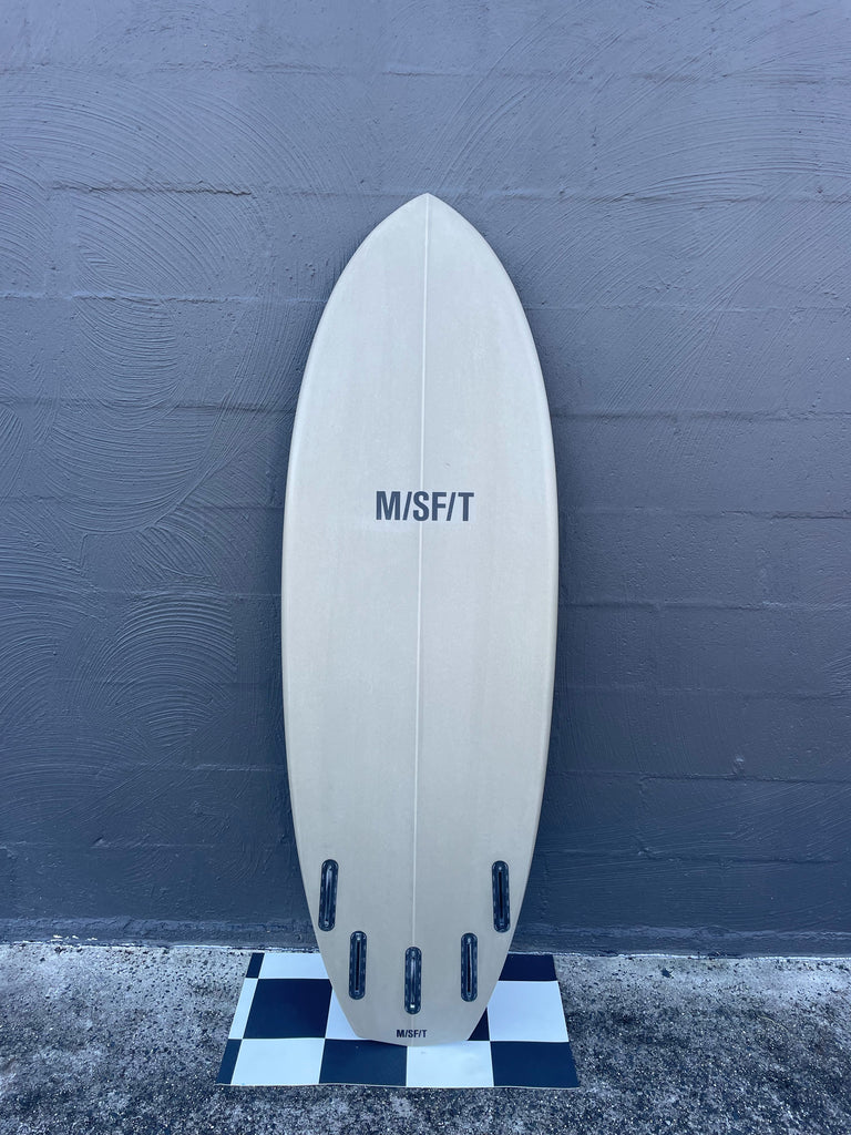 MISFIT SHAPES SURFBOARD 5'6