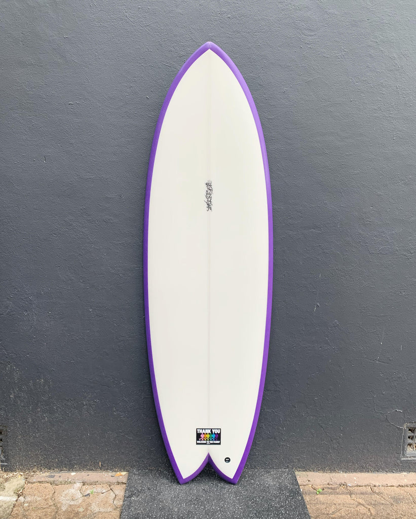 MISFIT SHAPES SURFBOARD 5'8" BEACH CLOUD